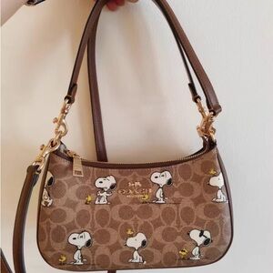 Coach X Peanuts Teri Shoulder Bag In Signature Canvas With Snoopy Print